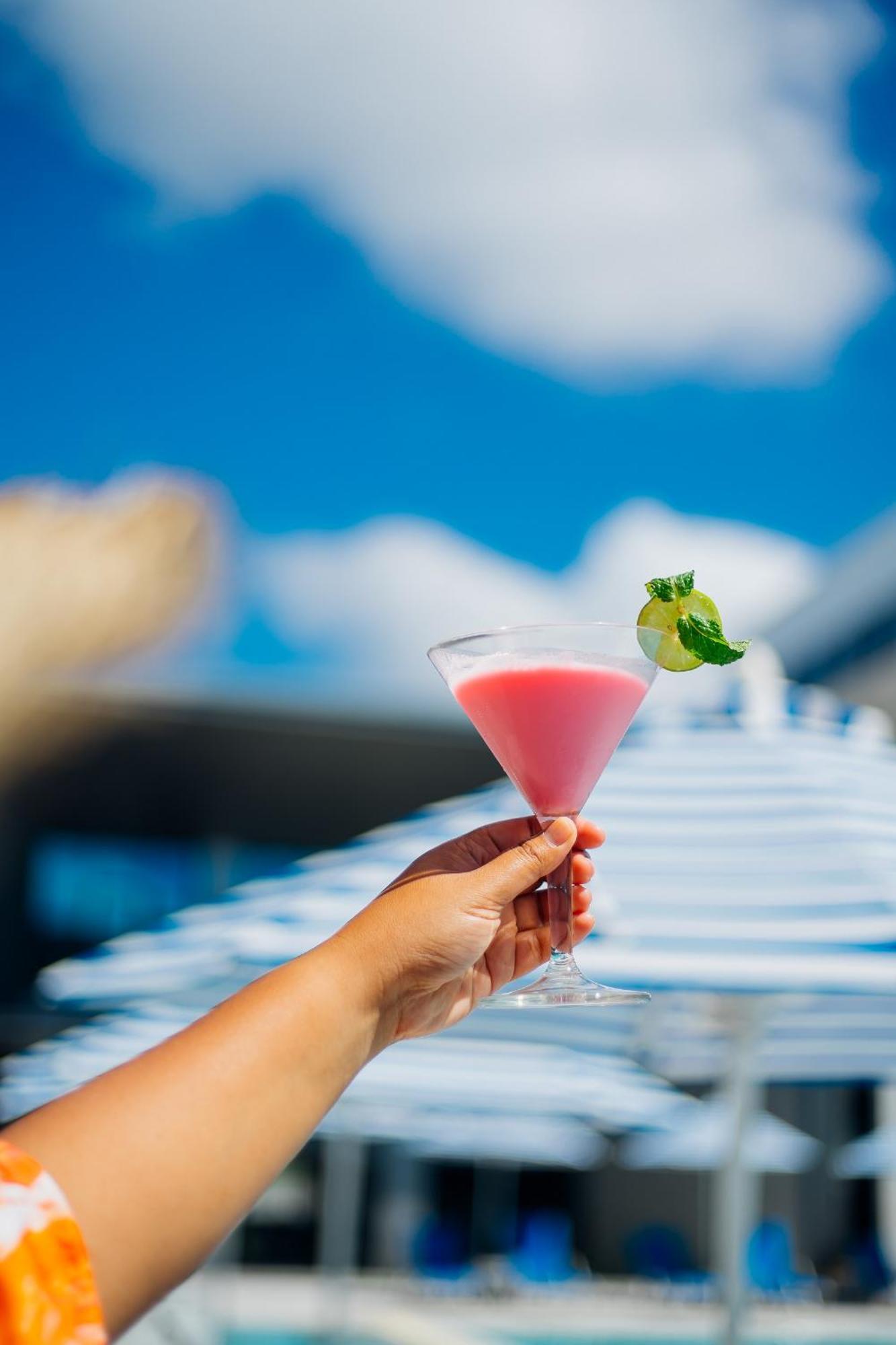 Seabed Grand Hotel Phuket - Sha Extra Plus Kültér fotó A cosmopolitan