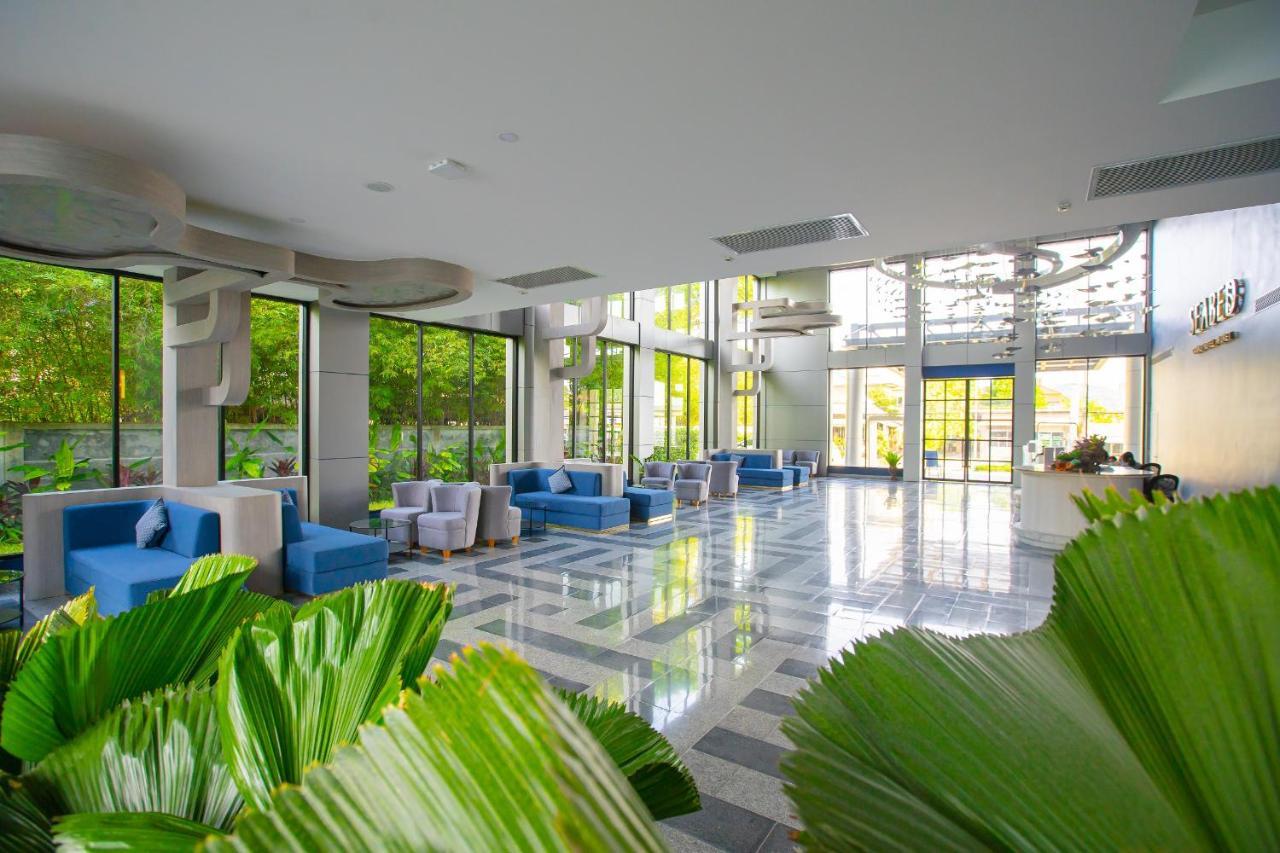 Seabed Grand Hotel Phuket - Sha Extra Plus Kültér fotó Lobby