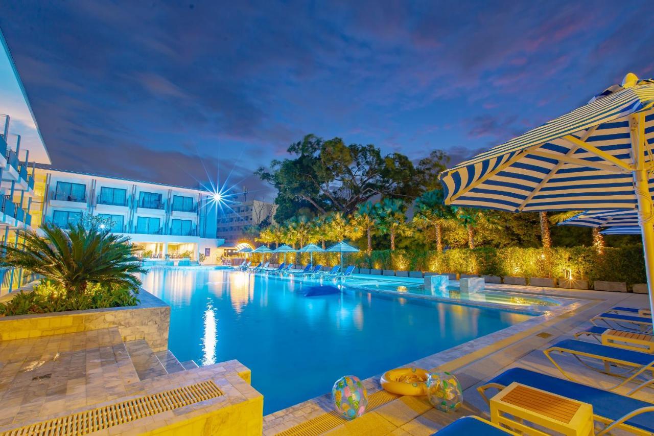 Seabed Grand Hotel Phuket - Sha Extra Plus Kültér fotó The pool at the hotel