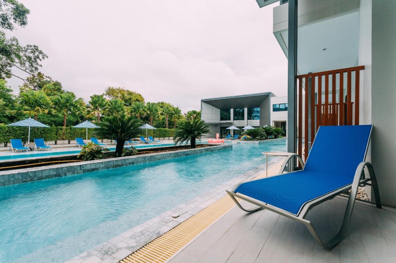 Seabed Grand Hotel Phuket - Sha Extra Plus Kültér fotó A poolside chaise longue