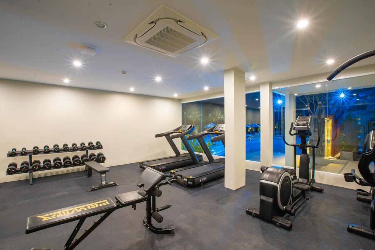 Seabed Grand Hotel Phuket - Sha Extra Plus Kültér fotó A gym in a hotel