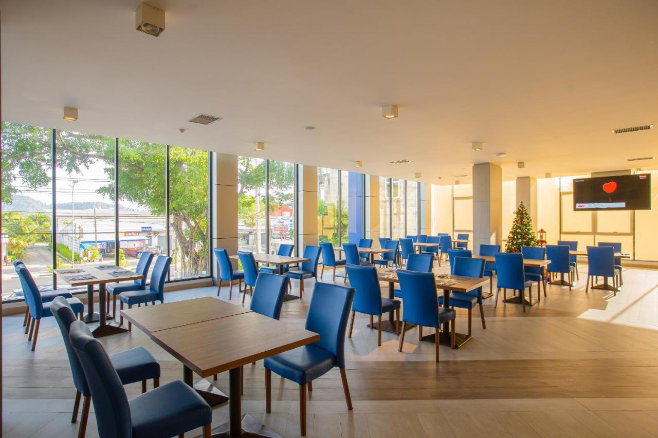Seabed Grand Hotel Phuket - Sha Extra Plus Kültér fotó The lounge at the airport