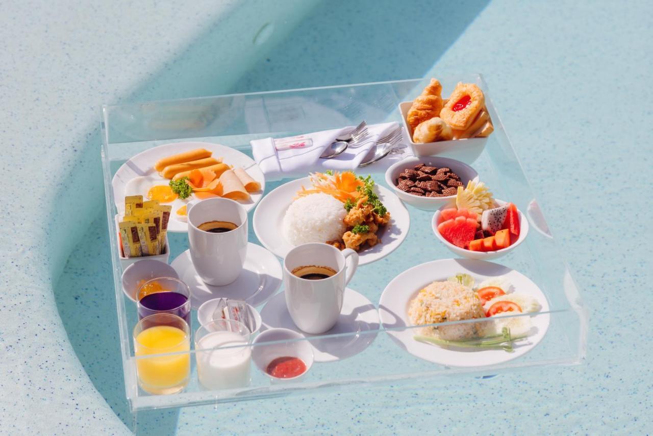 Seabed Grand Hotel Phuket - Sha Extra Plus Kültér fotó A typical inflight meal