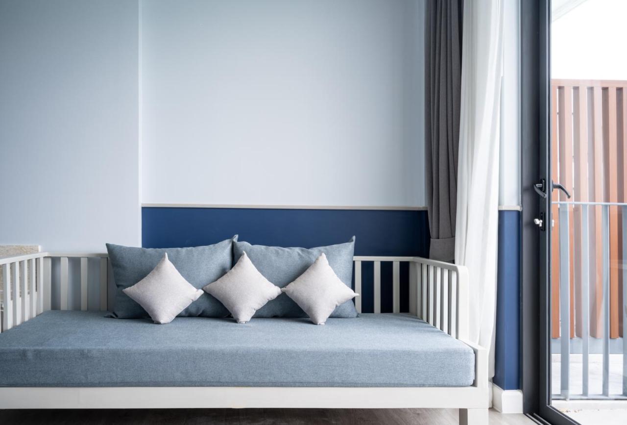 Seabed Grand Hotel Phuket - Sha Extra Plus Kültér fotó A sofa bed