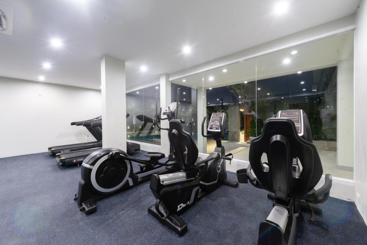 Seabed Grand Hotel Phuket - Sha Extra Plus Kültér fotó A gym at a hotel